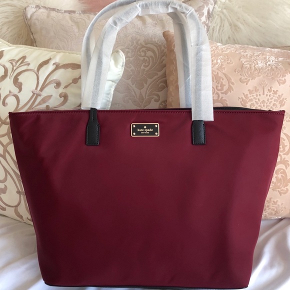 kate spade Handbags - ❤️1 DAY SALE❤️Kate Spade ♠️ NWT Burgundy Tote Bag